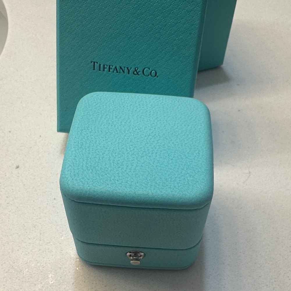 Tiffany & Co. Gold T-Style Diamond Accent Ring with Turquoise Box - Picture 3 of 8